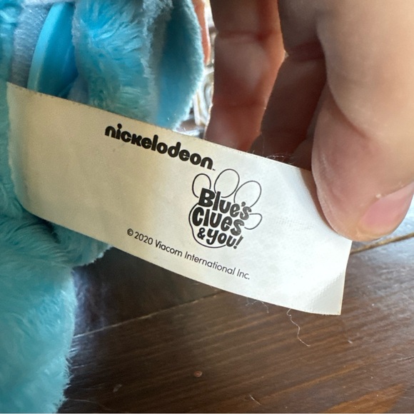 Blue's Clues Peek A Blue Interactive 13.5” Talking Toy - Picture 5 of 8